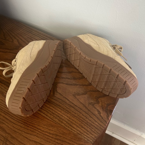 Puma Women's Tan Sneakers - Picture 3 of 3
